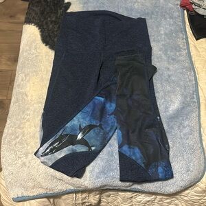 Yoga pants with pockets